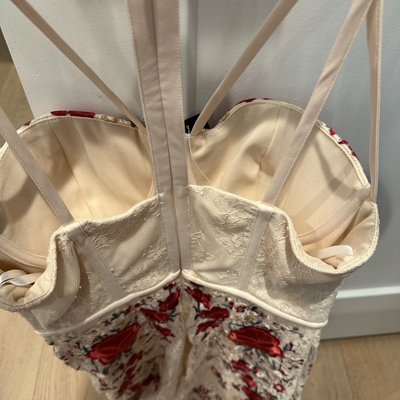 Bebe Maddie Embroidered bustier lace dress - Picture 10 of 11